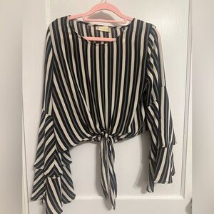 Black and white striped Alter’d State top. Worn one time. Great condition.